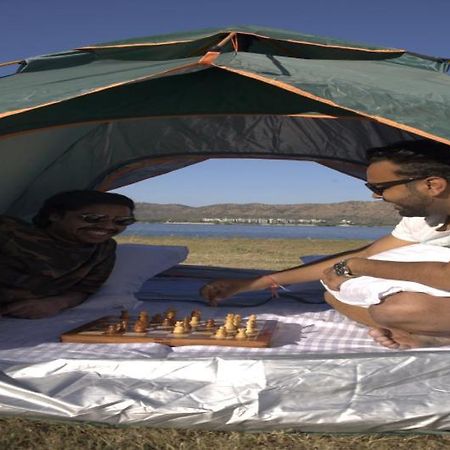 The Udaisarovar - Lakeside Paradise Udaipur Eksteriør billede